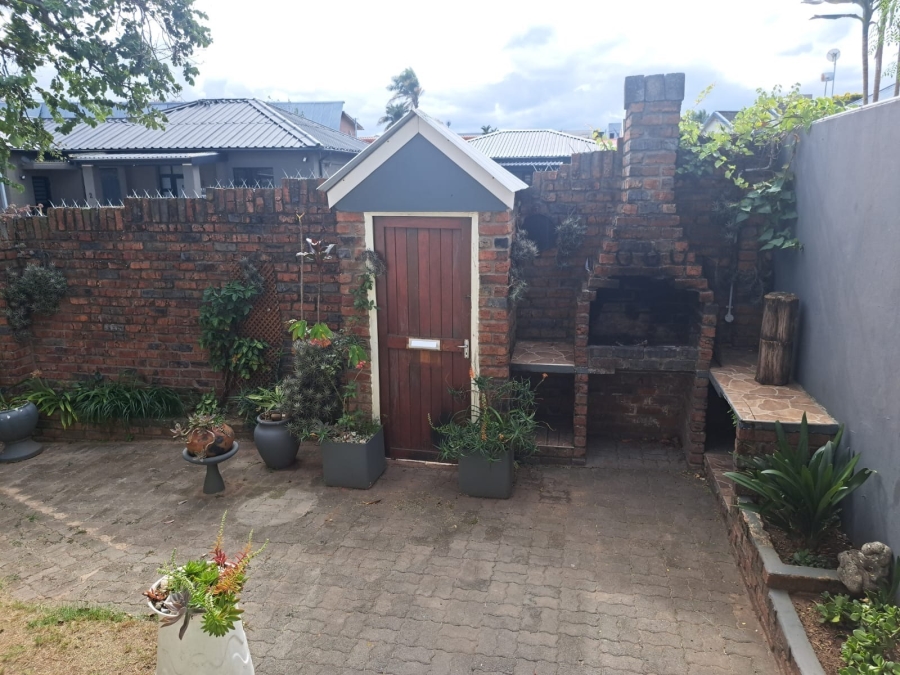 3 Bedroom Property for Sale in Berea Eastern Cape